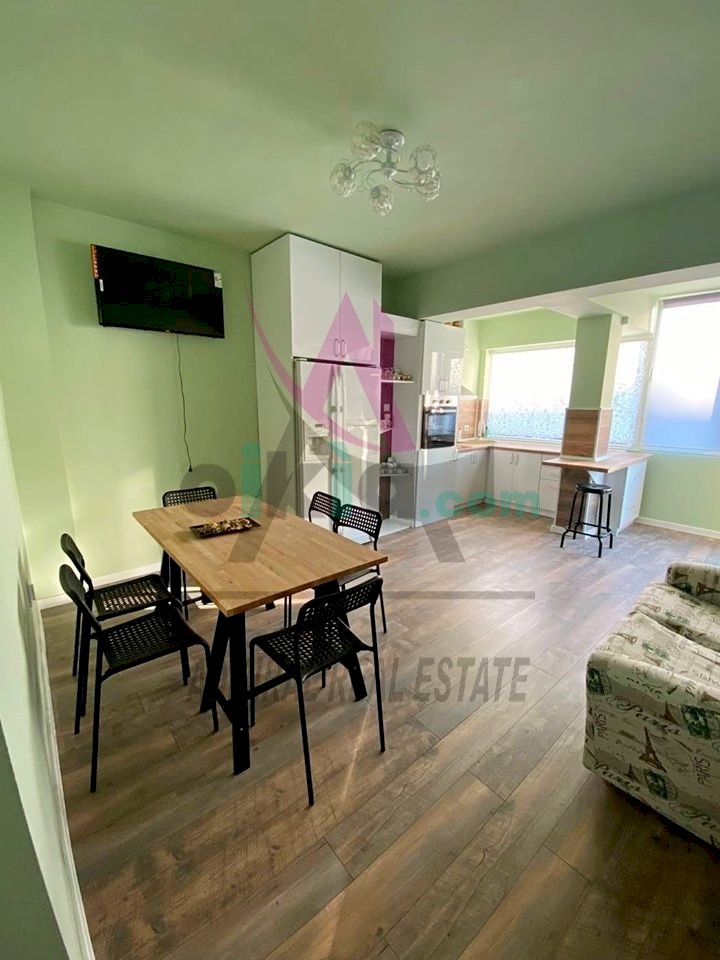 Four-room apartment КАТЕДРАЛАТА, Varna (neighborhood Център) - photo 1